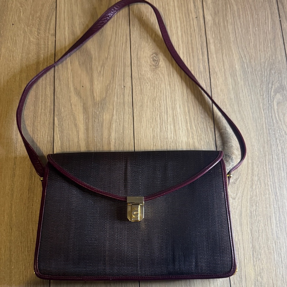 Comtesse Vintage Shoulder Bag